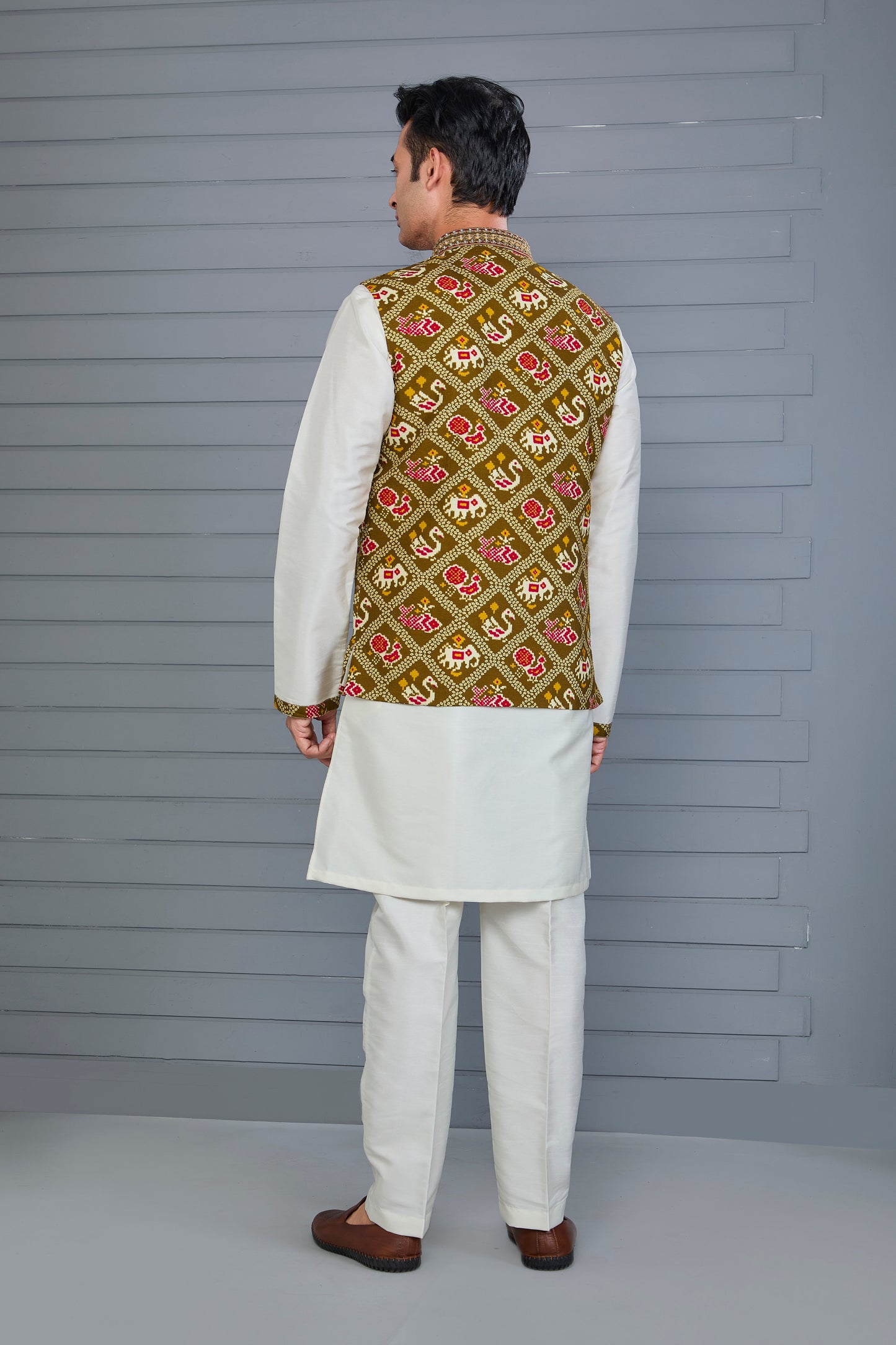 Festive Wear Men’s Patola Printed Kurta Jacket Set