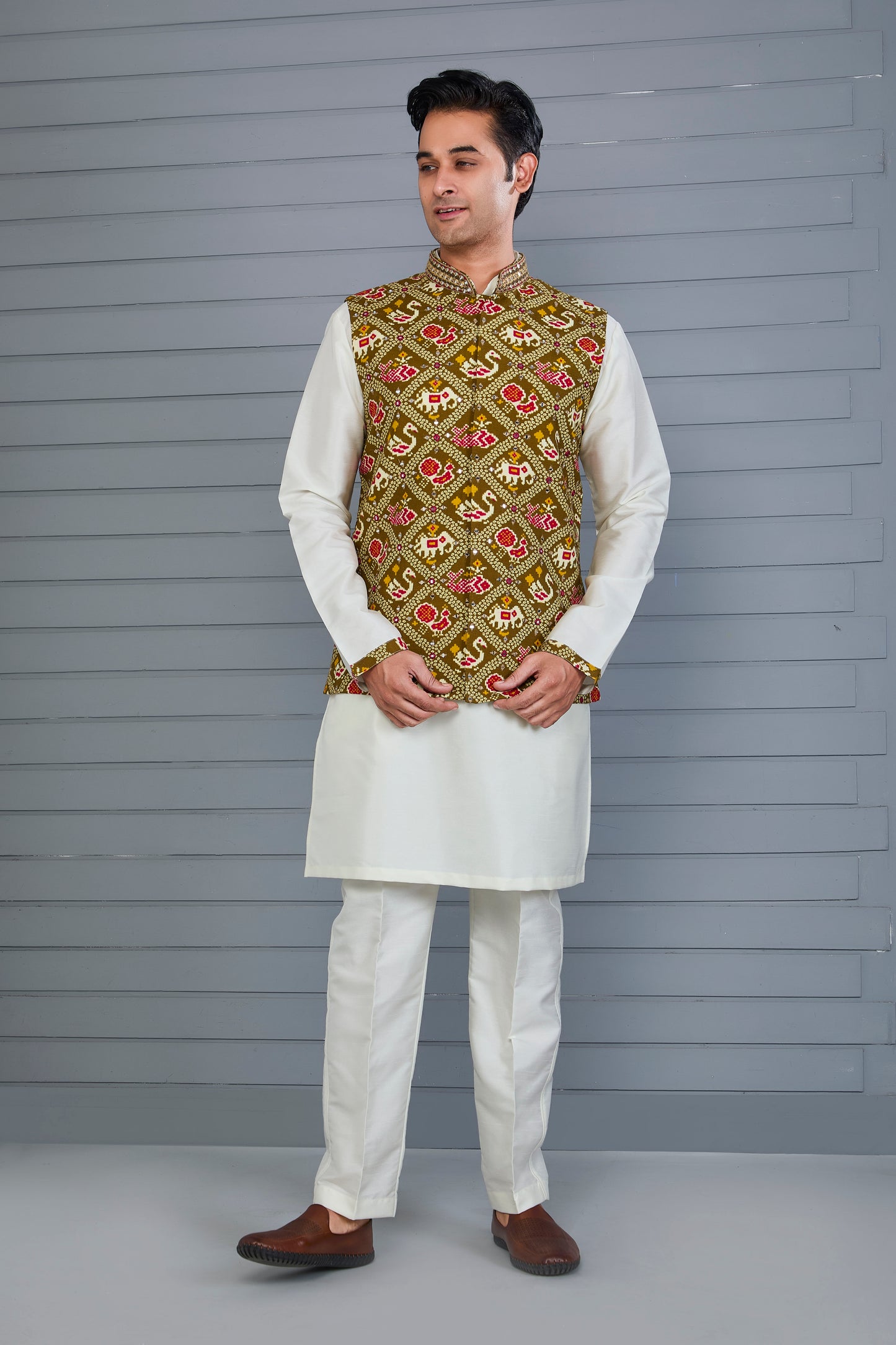 Festive Wear Men’s Patola Printed Kurta Jacket Set
