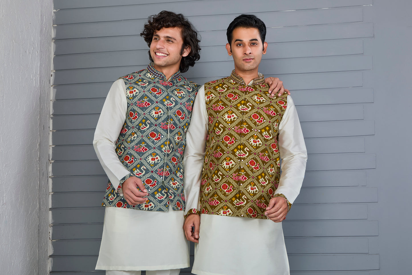 Men’s Printed Kurta Jacket Set in Off white and Grey