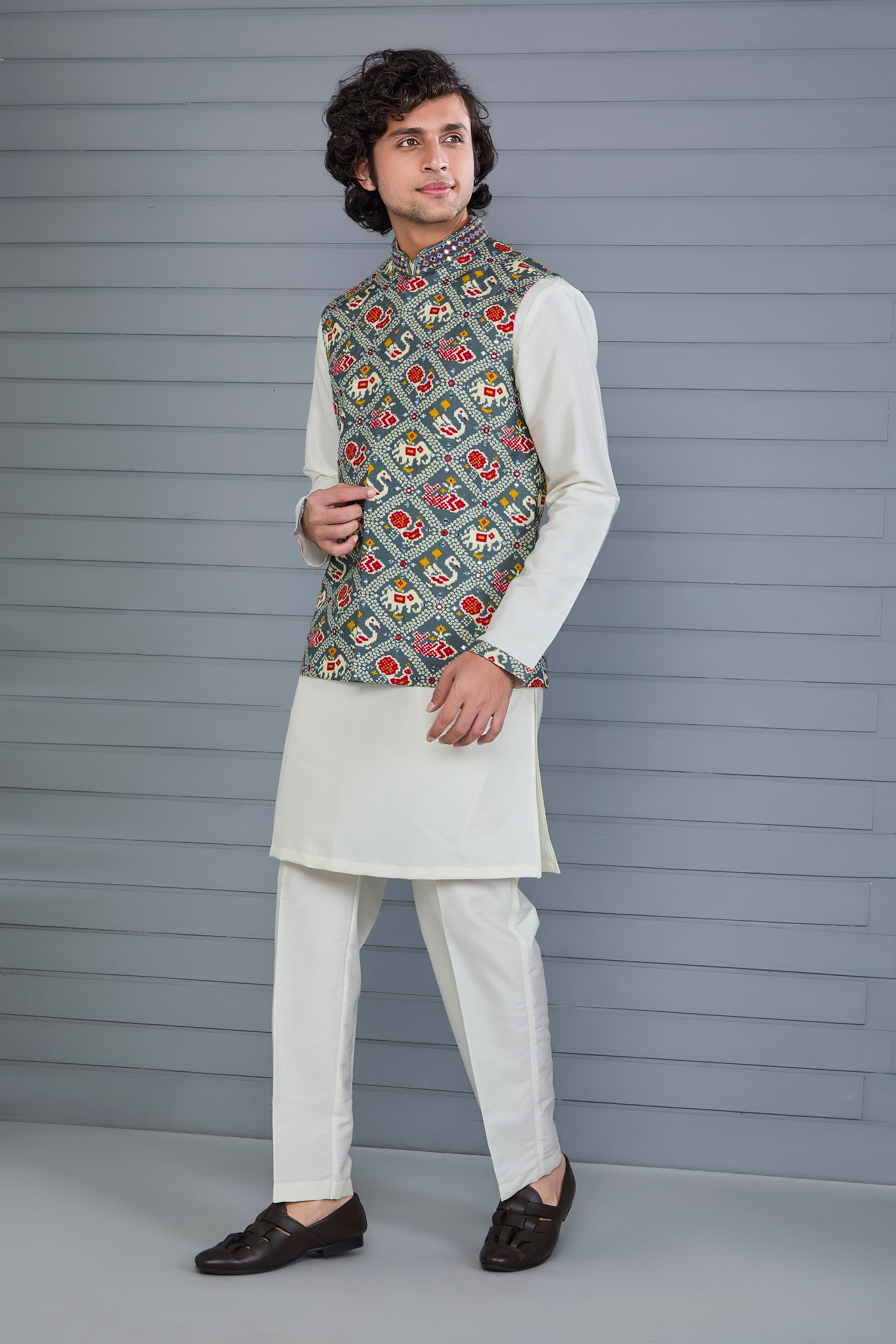 Men’s Printed Kurta Jacket Set in Off white and Grey for Festive
