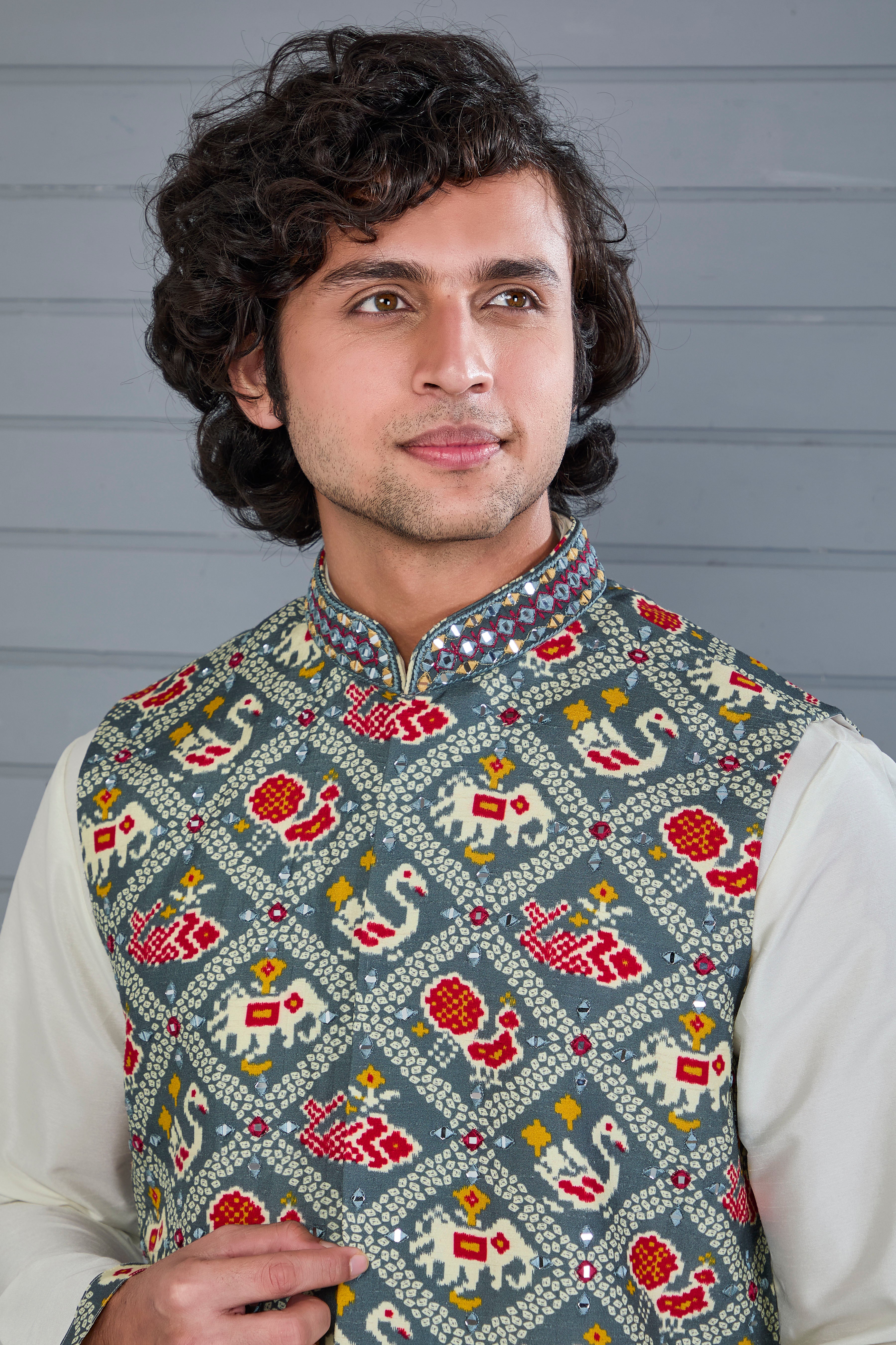 Men’s Printed Kurta Jacket Set in Off white and Grey for Festive