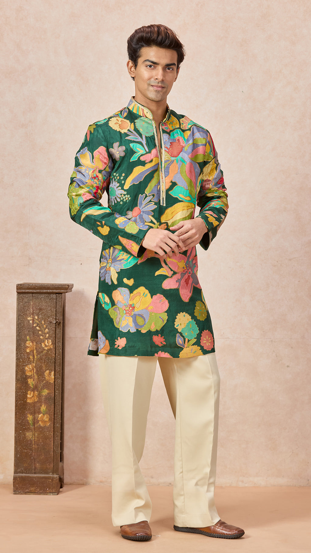 Green Mehendi Floral V-Neck Short Kurta Set for Men with Korean Pants