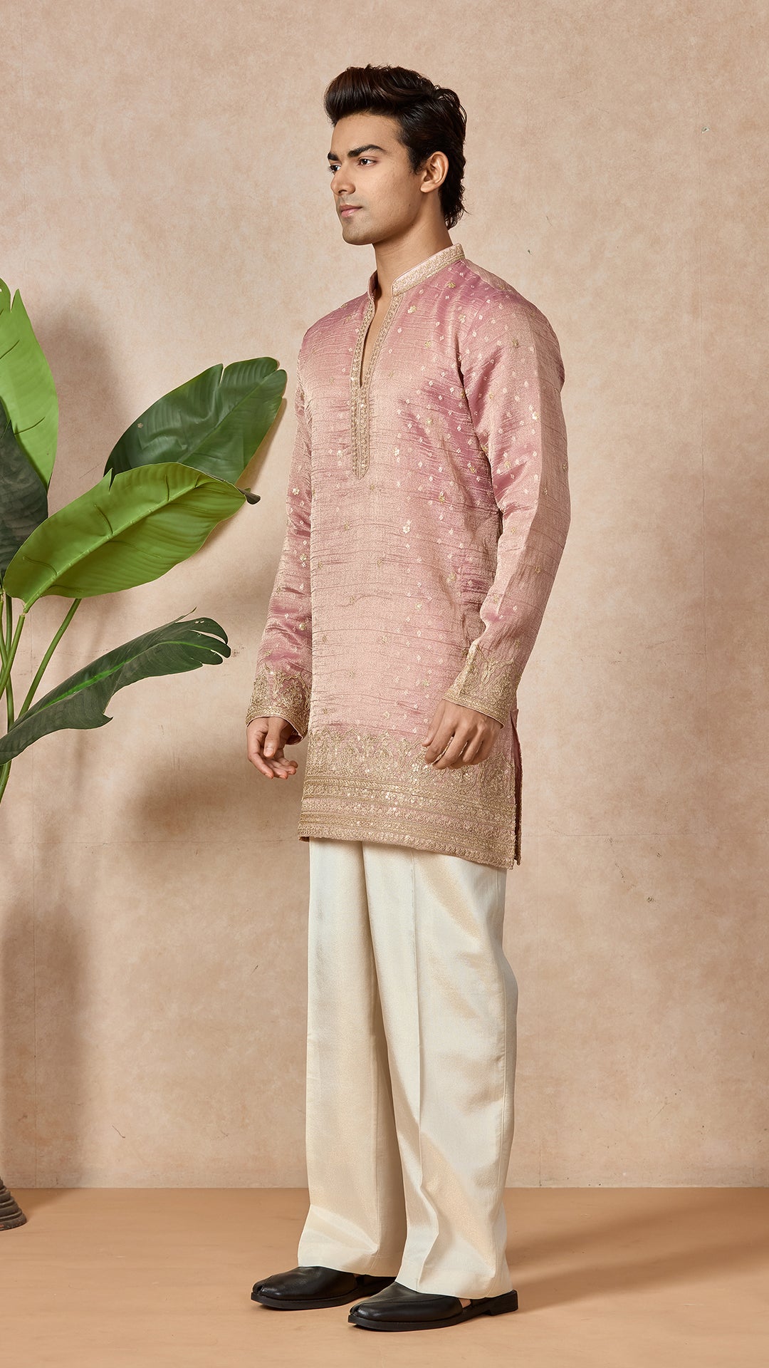 Carrot V-Neck Short Kurta Set for Men with Korean Pants